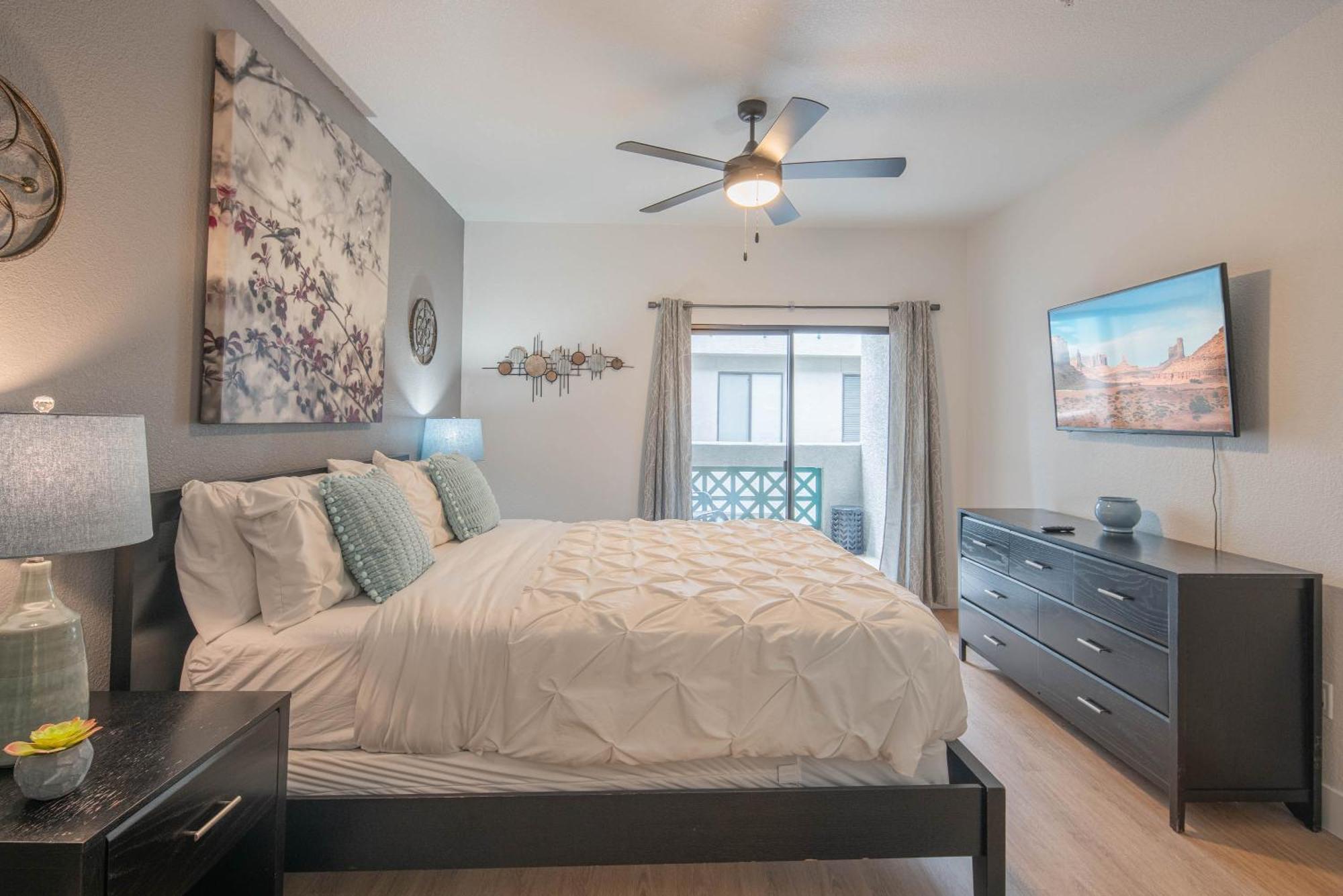 Exclusive-Walk To Golf, Shopping & Dining-King Bed N268 Apartment Скотсдейл Екстериор снимка