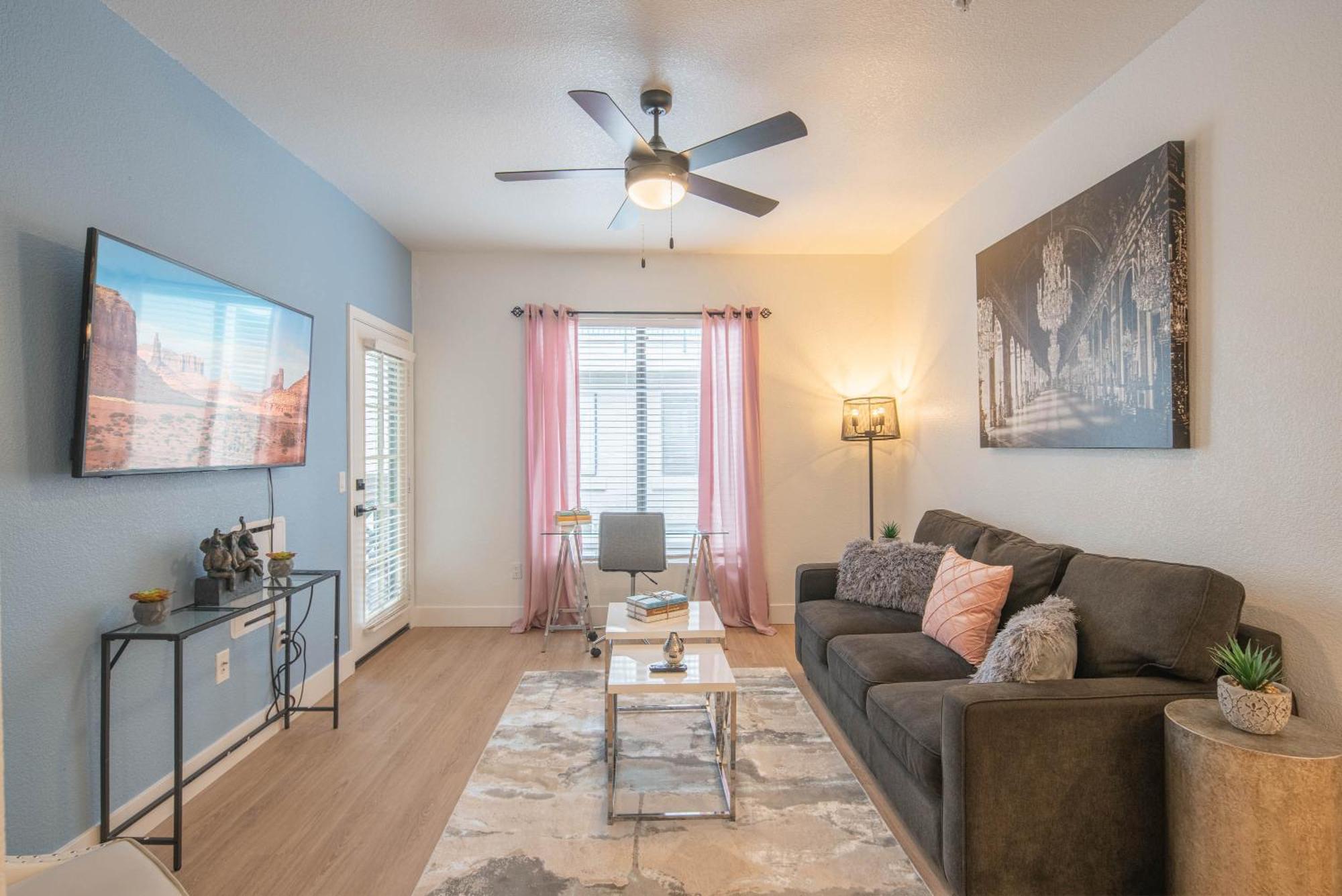 Exclusive-Walk To Golf, Shopping & Dining-King Bed N268 Apartment Скотсдейл Екстериор снимка